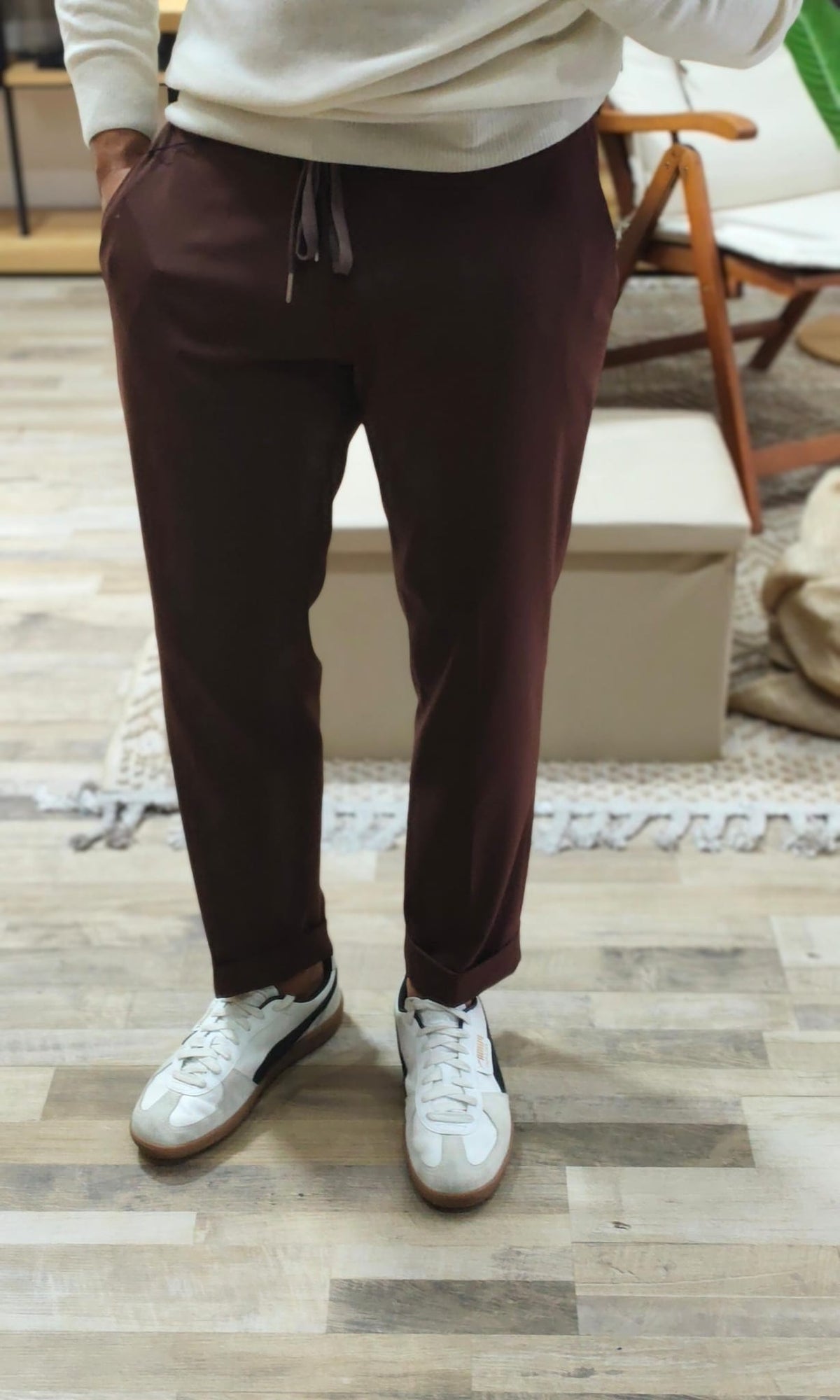 Pantalone con lacci a scomparsa